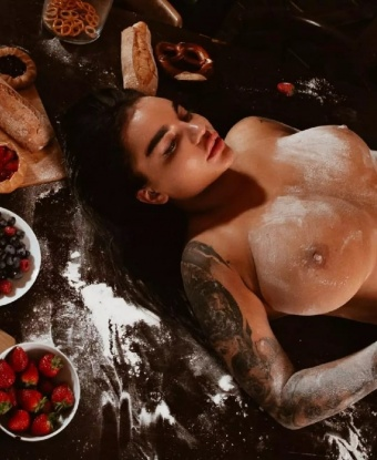 🔥💋 Готова предложить тебе незабываемые моменты радости и наслаждения. 😏💦 Мои услуги включают классический секс, оральные ласки и массаж. Покажу тебе, что такое настоящая страсть и безудержное наслаждение. 🌟🔥 Наши встречи всегда проходят в доверительной, уютной обстановке. 🏩 У меня есть множество положительных отзывов, которые подтверждают мою опытность и профессионализм. 😉💖 Доверься мне, и я сделаю твои самые сокровенные фантазии явью. 🌈💫 Жду тебя, чтобы воплотить в жизнь все твои сокровенные мечты и фантазии. 🔞💘 Елизавета